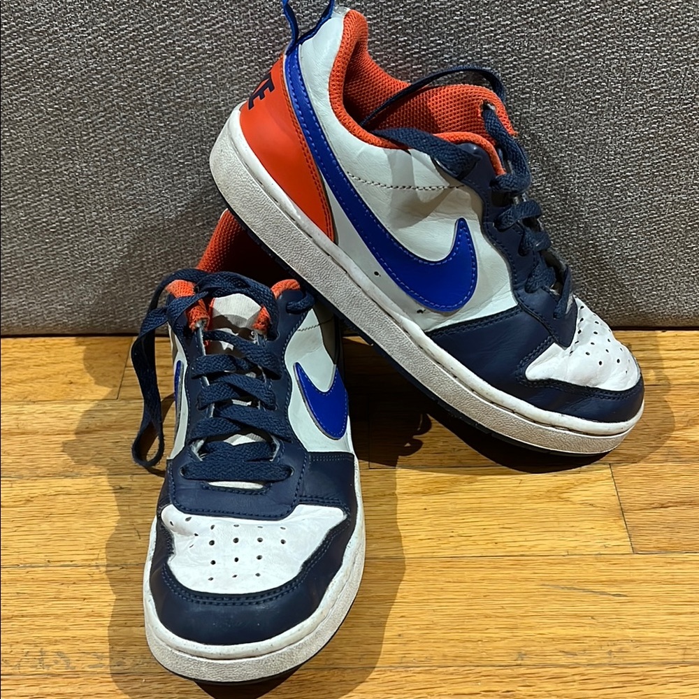 Nike blue and orange boys 3.5